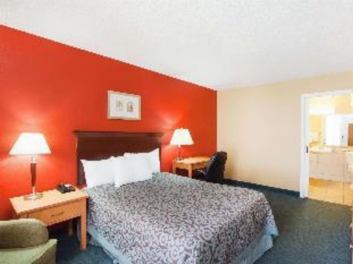 Days Inn by Wyndham San Antonio Alamo/Riverwalk image 14